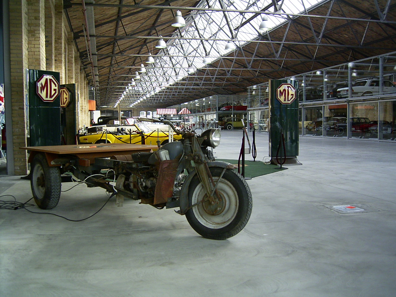 Er&ouml;ffnung des Meilenwerks in Berlin Mai 2003!